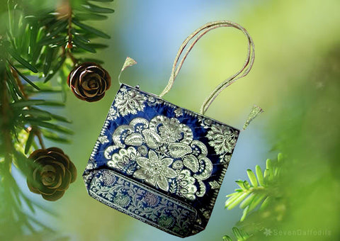 VALDA SILK STONE ART BAGS
